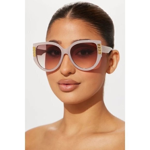 So Purrsuasive Cat‎ Eye Sunglasses Nude - Picture 1 of 8